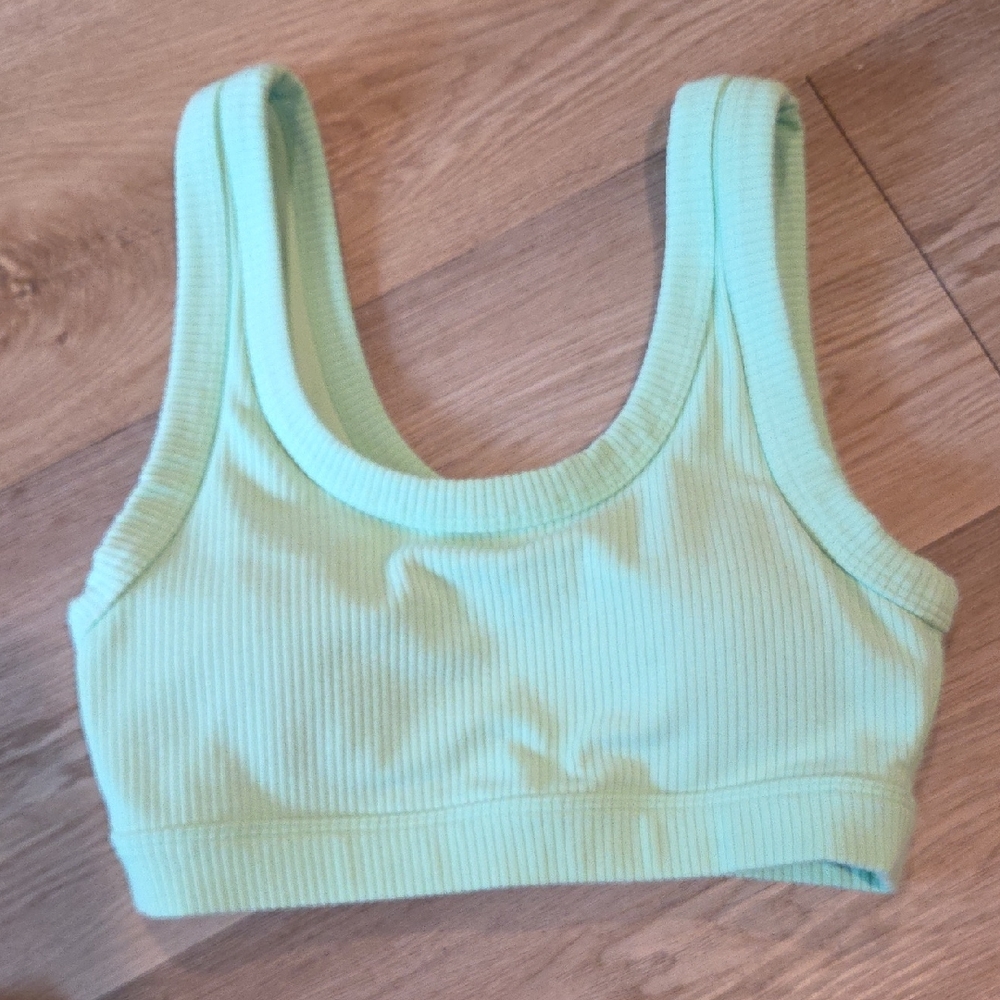 ALO Yoga Light Green Activewear Top